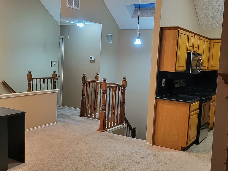 420 Kyle Dr — Photo 8