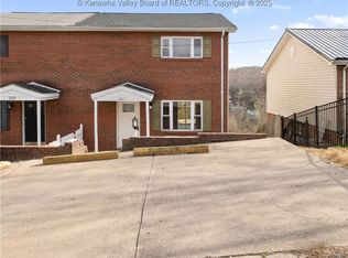 211 Stuart St, Saint Albans, WV 25177