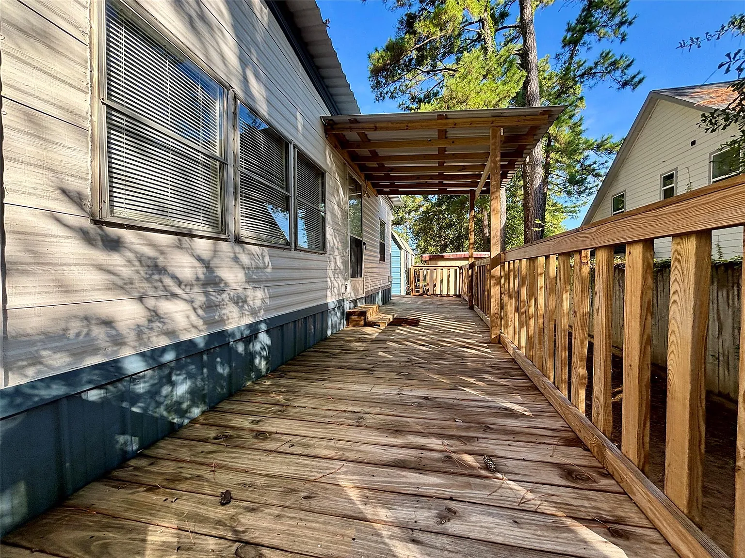 2 bed, 1.0 bath, 952 sqft, $1,075 — Photo 2