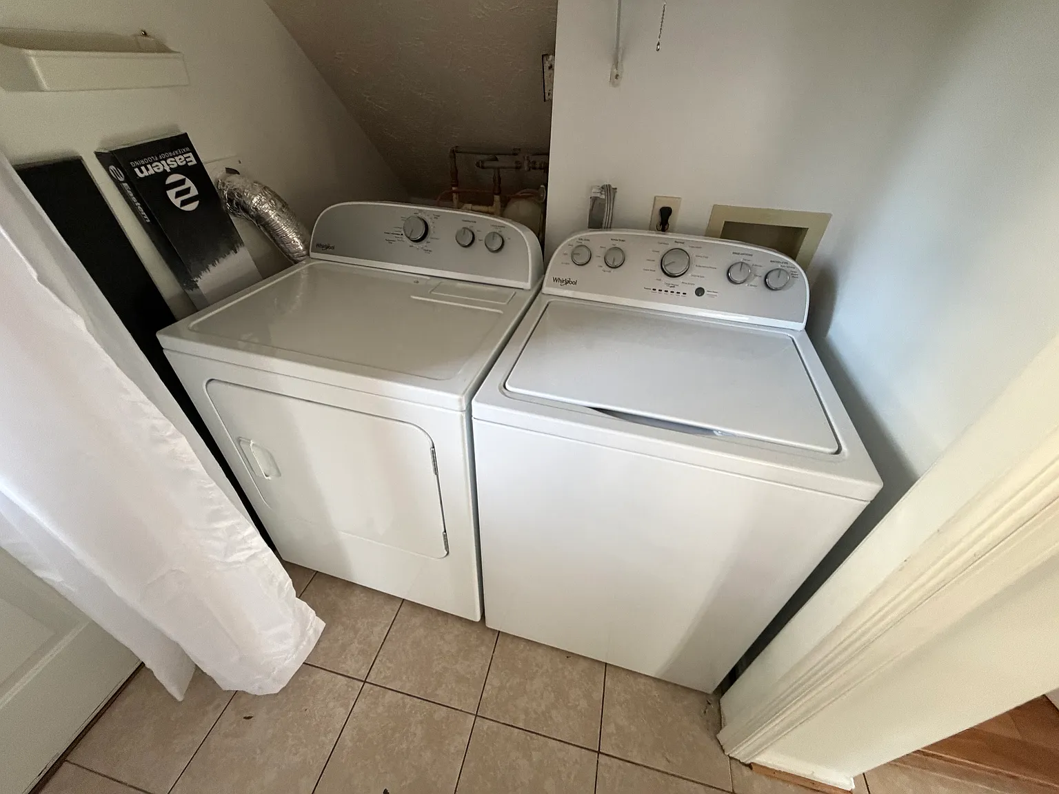 3 bed, 1.5 bath, 1248 sqft, $2,200 — Photo 3