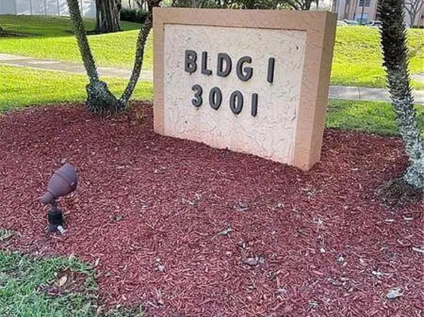 3001 W Rolling Hills Circle, Davie, FL 33328