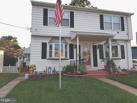 1st image of 11 Lincoln Ave