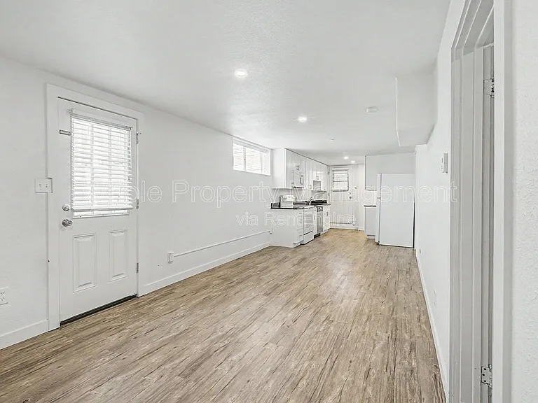 4205 S Lincoln St — Photo 7