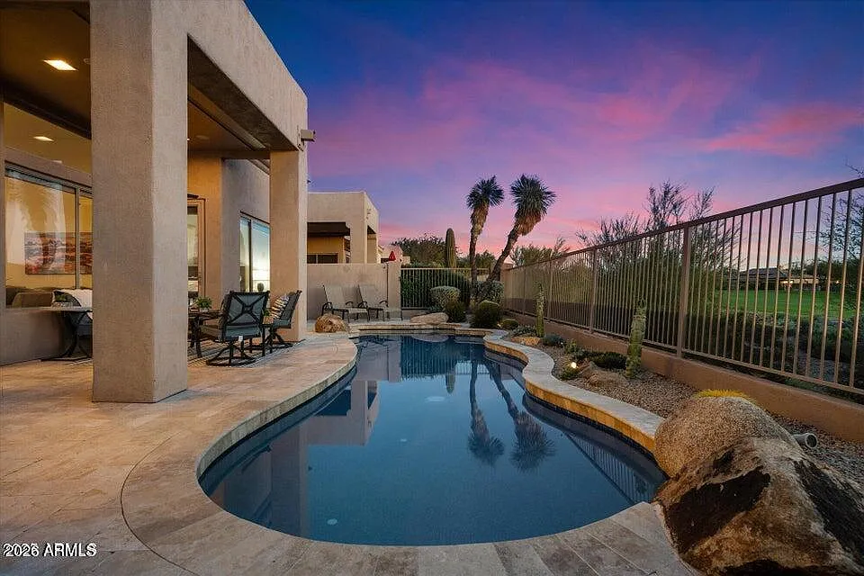 2 bed, 2.0 bath, 1974 sqft, $6,000 — Photo 3