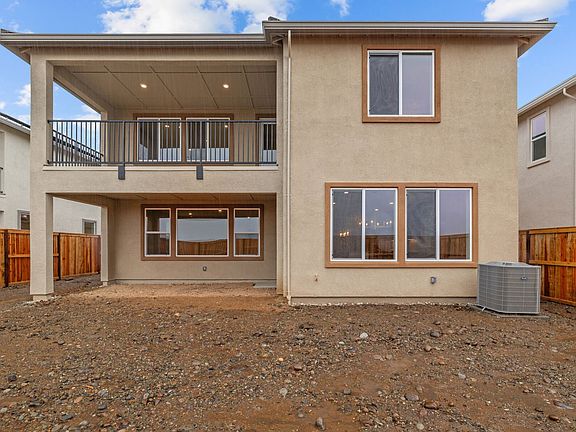 Mountaingate 47 Exterior