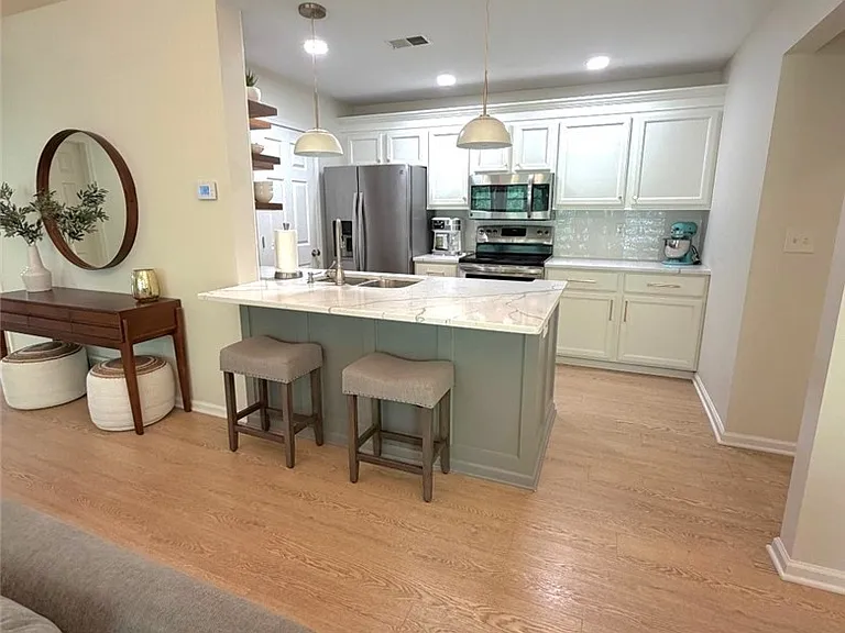 1105 Greymoor Way — Photo 15