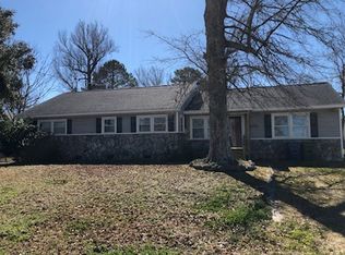 204 Riverside Dr, Sneads Ferry, NC 28460