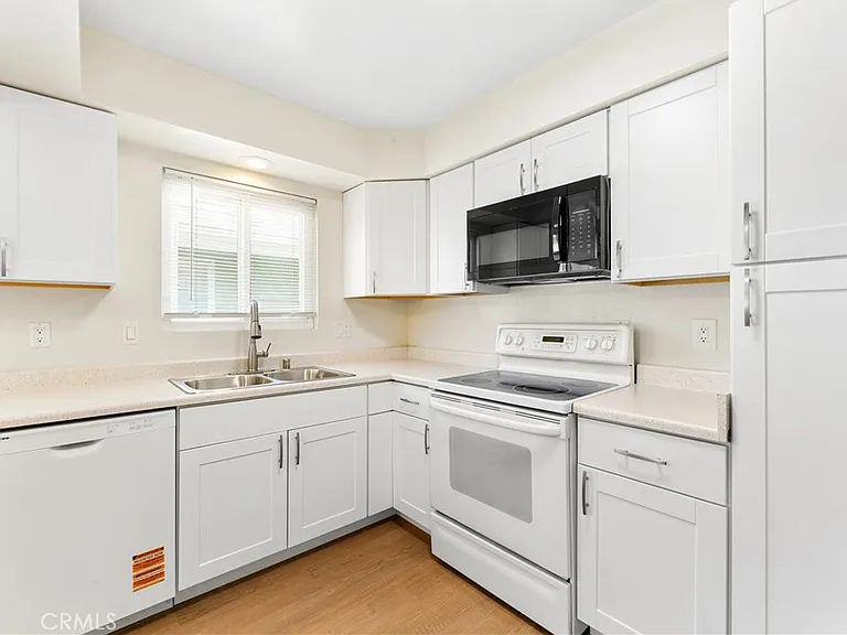 5932 Santa Barbara Ave E #B — Photo 16