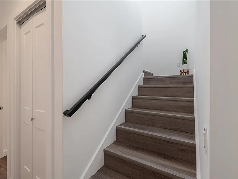 9560 Parker Ln — Photo 19
