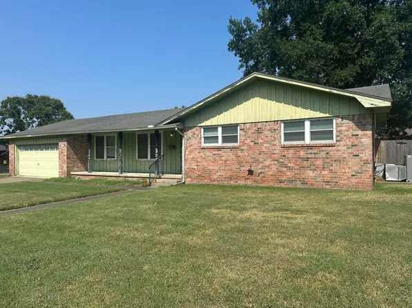 1228 Sky Ln, Miami, OK 74354