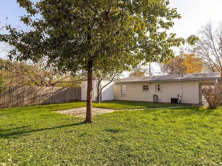 3312 Bengston St — Photo 20
