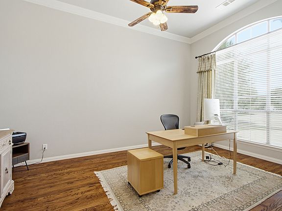3rd image of 8504 Jefferson Way