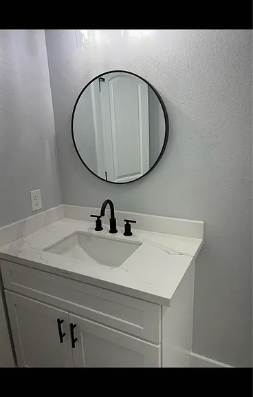 305 Kelly Ln — Photo 2