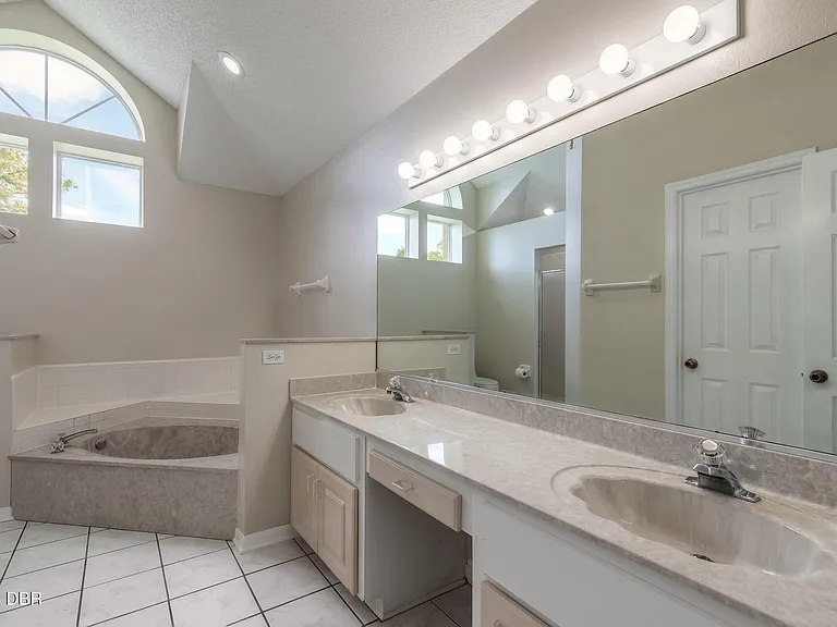 109 Brookhollow Cir — Photo 18