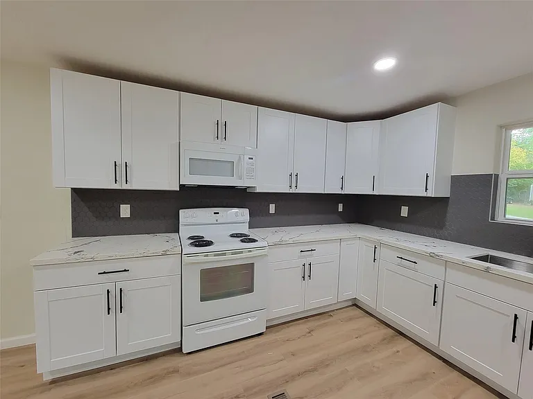 13126 S Lee Shore Dr — Photo 7