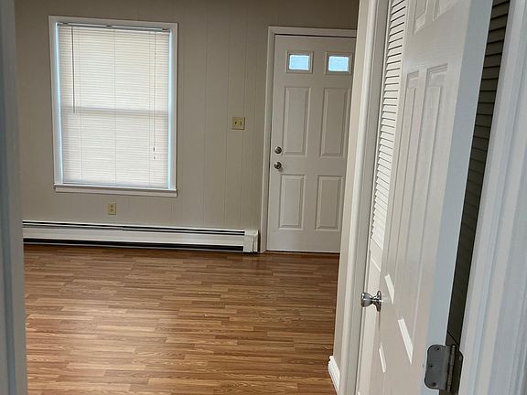 5th image of 1426 Bryn Mawr St Unit 1