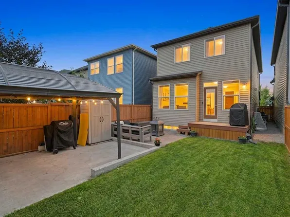 50 W Legacy Close SE, Calgary, AB T2X 0Y9
