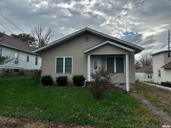 409 N Gardner St, West Frankfort, IL 62896