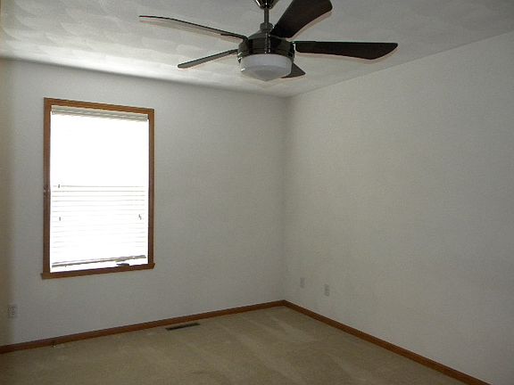 5th image of 3032 Hamlin Dr