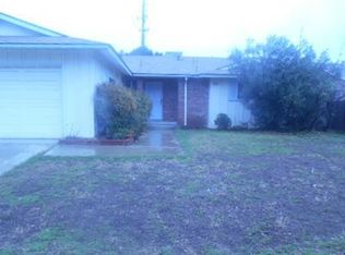 1722 N Dearing Ave, Fresno, CA