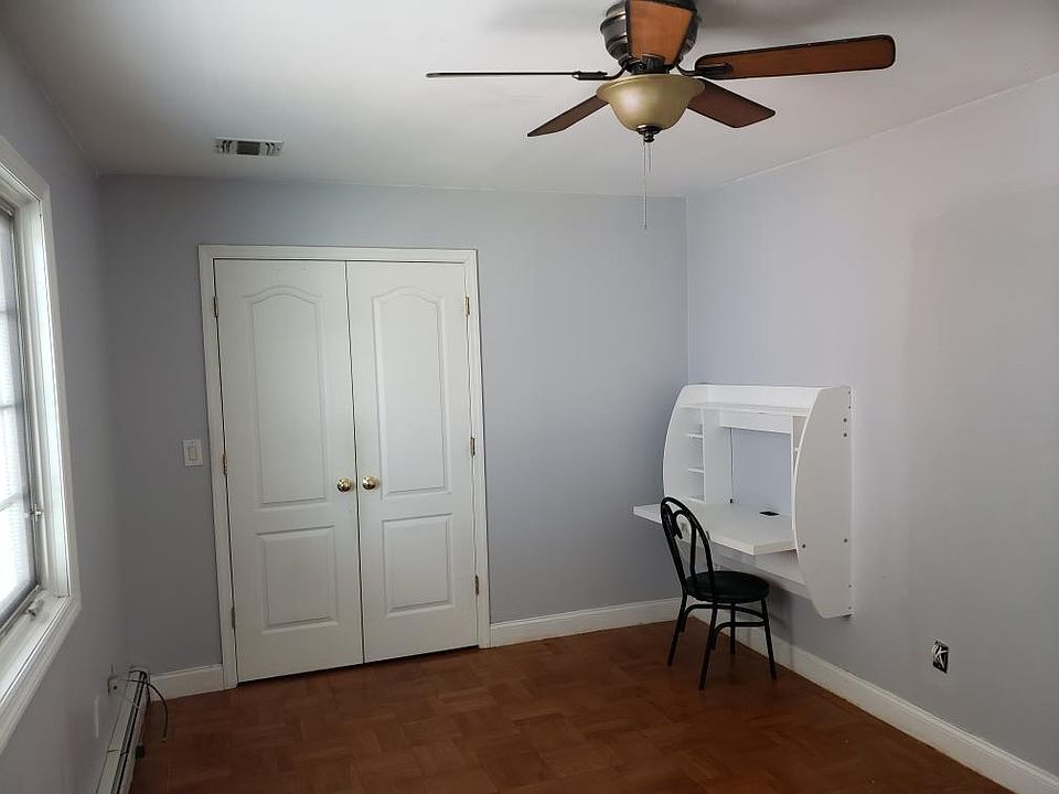 2nd image of 10 Arbutus Ave #Basement