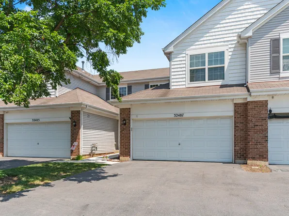 32487 N Rushmore Ave, Lakemoor, IL 60051