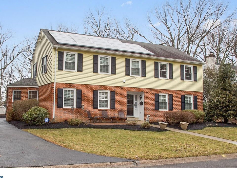 1st image of 141 Dickinson Ln