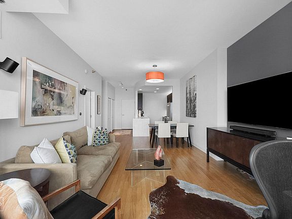 2nd image of 303 W Ohio St #3209