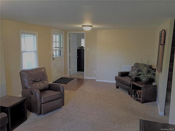5th image of 12 Beech Ln