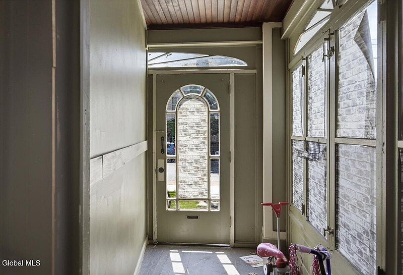 4th image of 339 Delaware Avenue