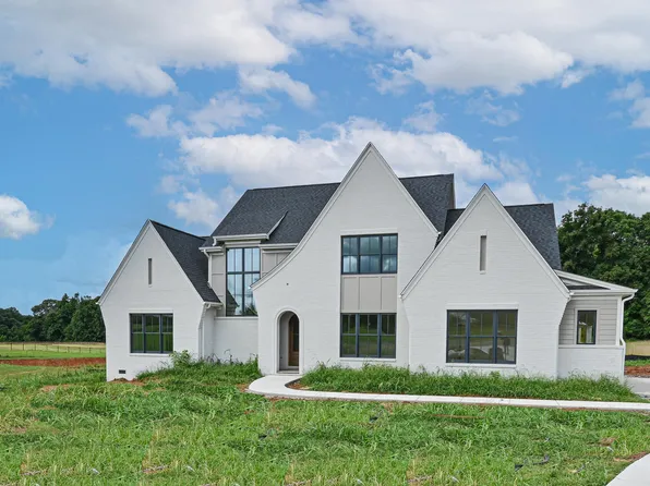 150 Farwood Ct, Hillsborough, NC 27278