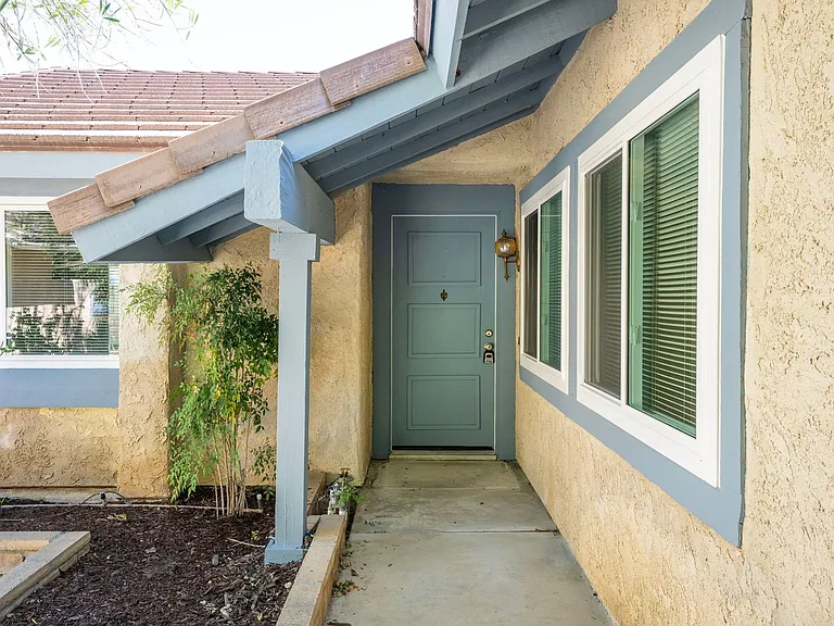 25634 Salceda Rd — Photo 6