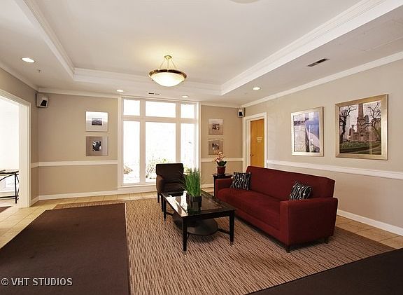 2nd image of 811 Chicago Ave APT 203