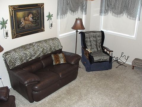 4th image of 18660 Buchanan St NE