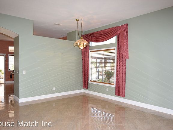 3rd image of 26430 Saint Ives Ct