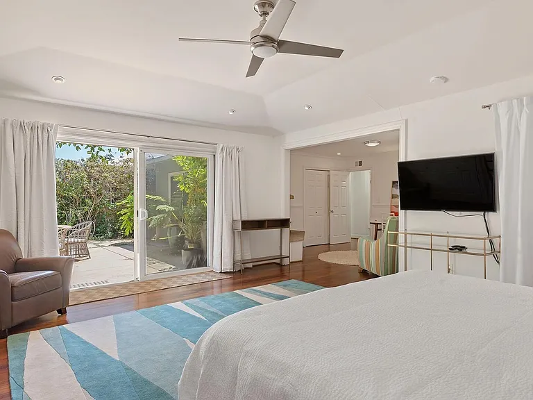 2290 Golden Gate Ave — Photo 7