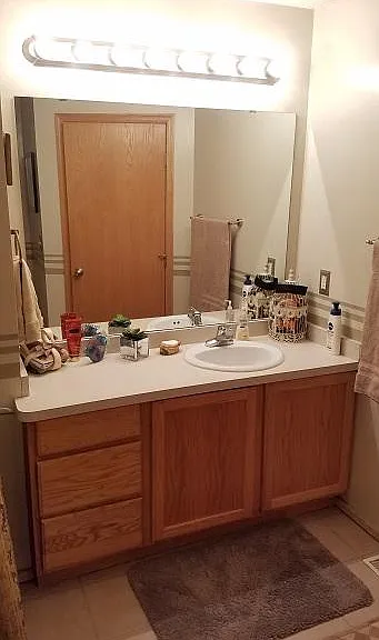 1328 Crown Oaks Dr NE — Photo 1