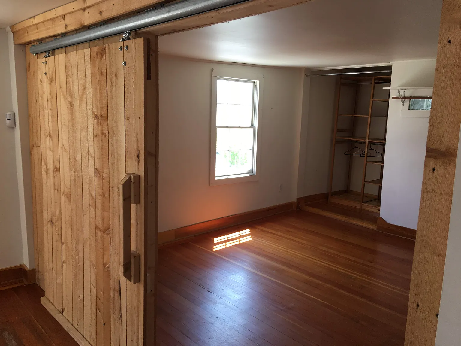 36 Charles St — Photo 1