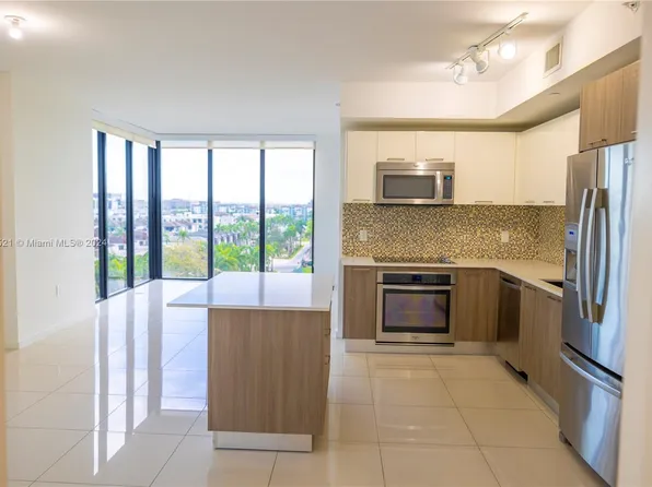 5252 NW 85th Ave APT 601, Doral, FL 33166