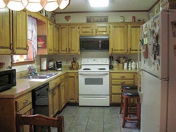 4th image of 1204 S 13th St