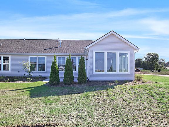 5th image of 1013 NW South Cove Cir N #7