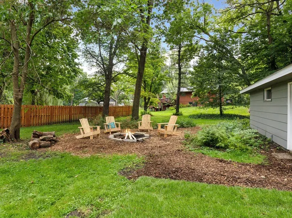 25865 Wild Rose Ln, Shorewood, MN 55331
