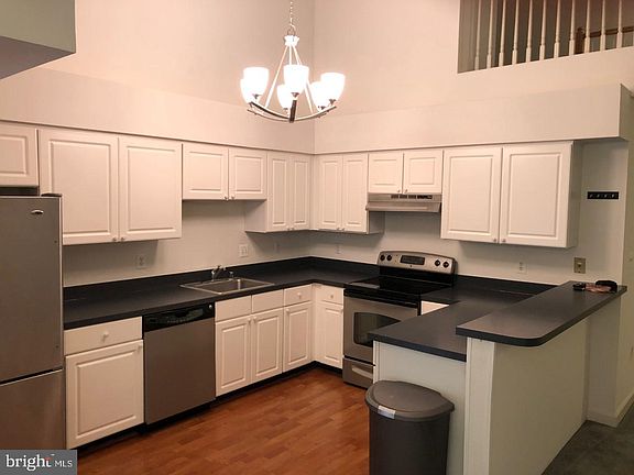 4th image of 625 Admiral Dr Unit 407