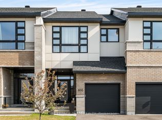 800 Solarium Ave, Ottawa, ON K4M 0H1