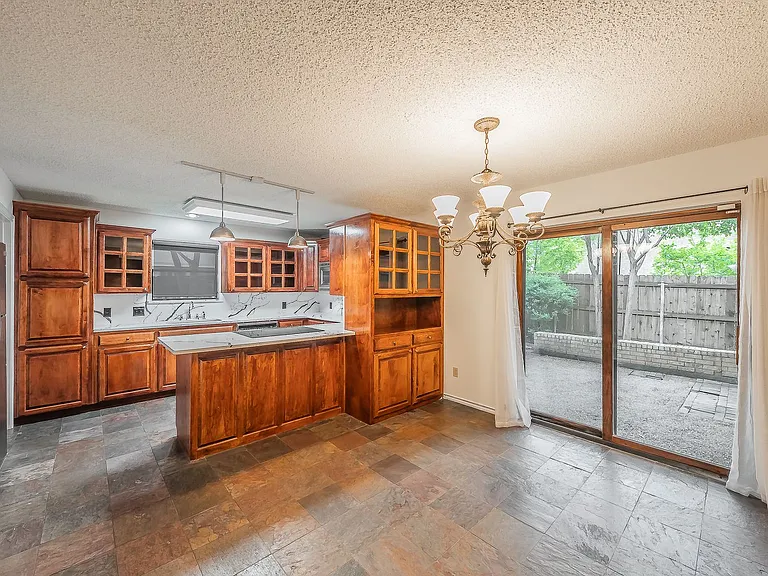 3704 Hulen Park Dr — Photo 11