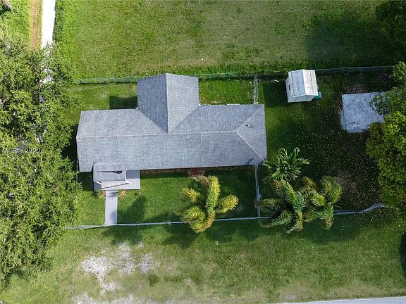 3rd image of 405 NW 5th Ave