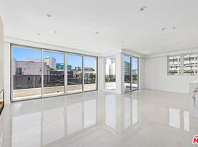 1414 1/2 S Beverly Dr