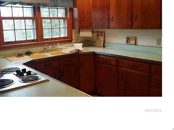 5th image of 7349 Park Dr