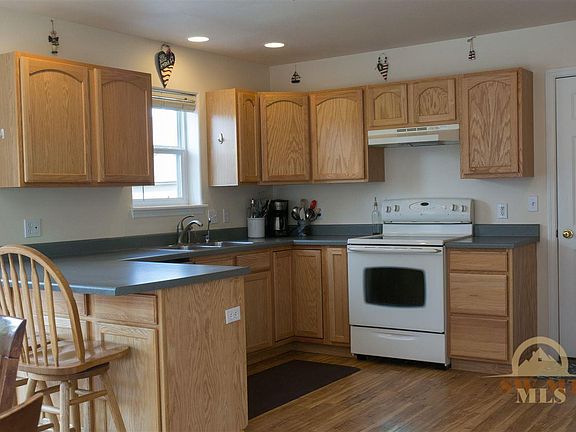 3rd image of 35 E Dooley Ln