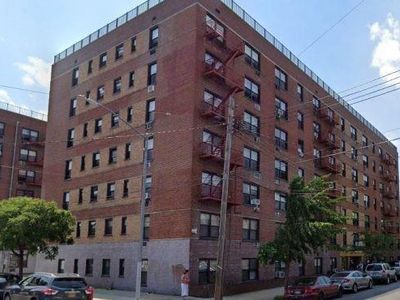 880 68th St APT 4A, Brooklyn, NY, 11220